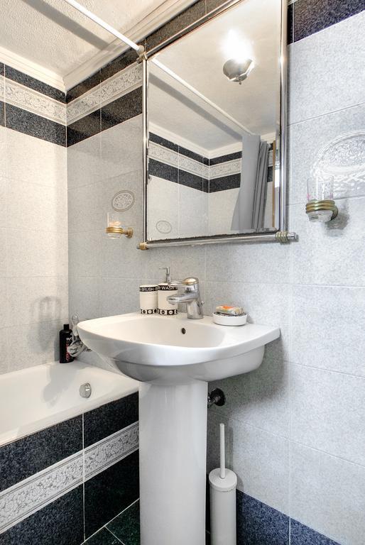 Beach Front Villa Nea Kallikrateia Екстер'єр фото