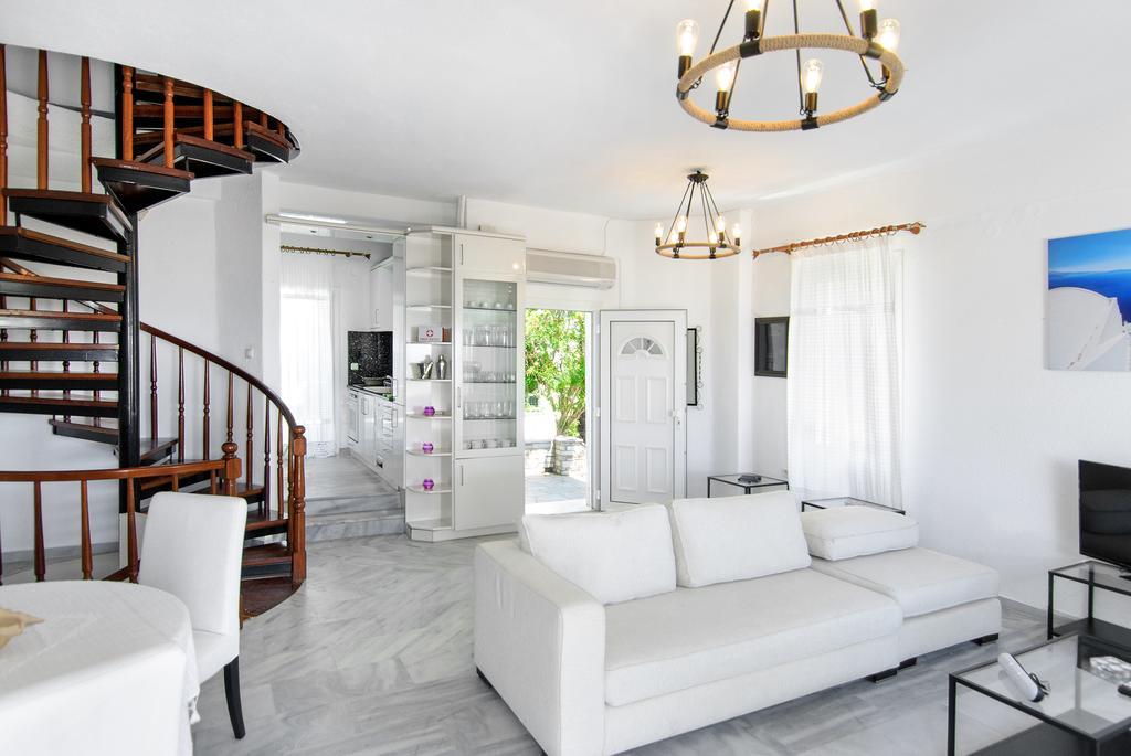 Beach Front Villa Nea Kallikrateia Екстер'єр фото